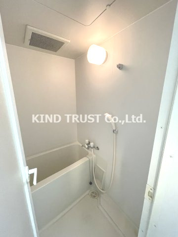 トゥールロワイエ北梅田の浴室|コンパクトで使いやすいお風呂です