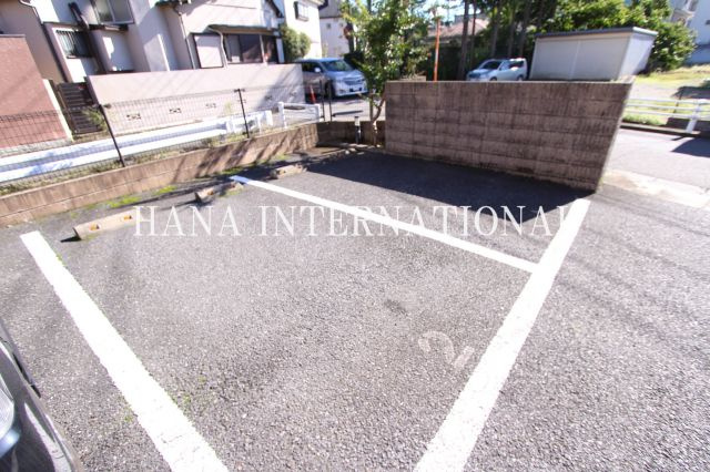 創の駐車場