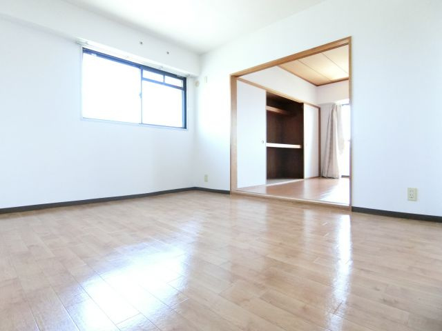 プレアデスの居間・リビング