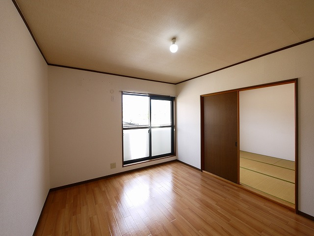 フォレストハイツ富堂町Bの洋室|コンパクトで使いやすい洋室です