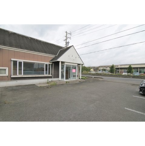 不破郡垂井町表佐の店舗一部