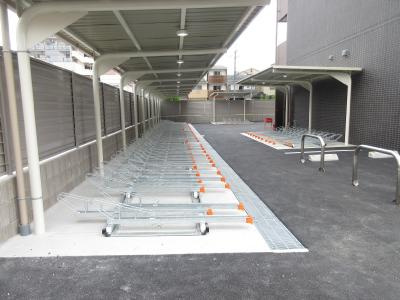ベラジオ雅び烏丸十条の外観|自転車置場