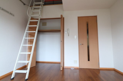 【寝室】 | メドウズ