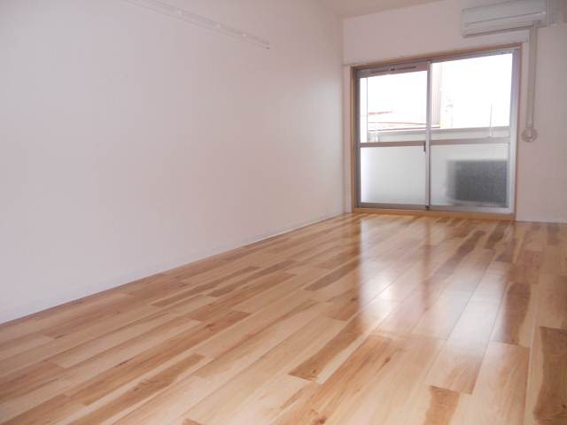 パサージュ二条城東の居間・リビング