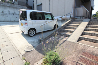 【駐車場】