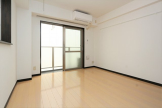 【居間・リビング】 | palace | 参考写真（同物件別部屋）