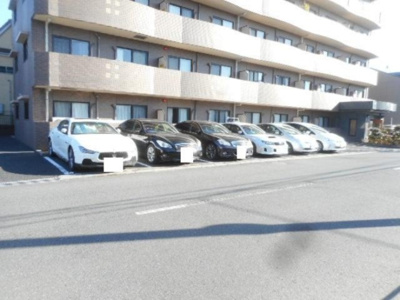 【駐車場】 | メルベーユ