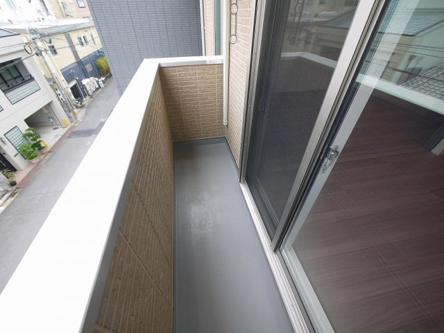 メゾン三条のバルコニー|陽当たり良好なバルコニーです