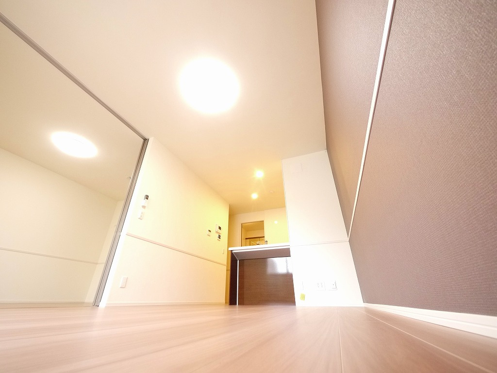 メゾン三条の居間・リビング|ゆったりとした居間です