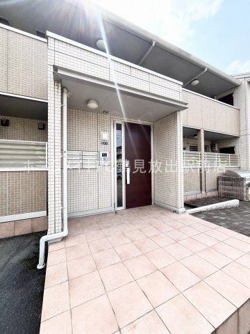 セジュール稲田本町のエントランス