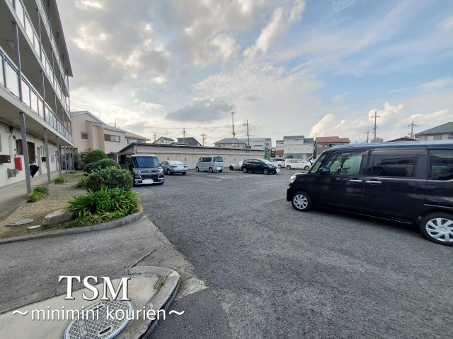 塚本マンションの駐車場