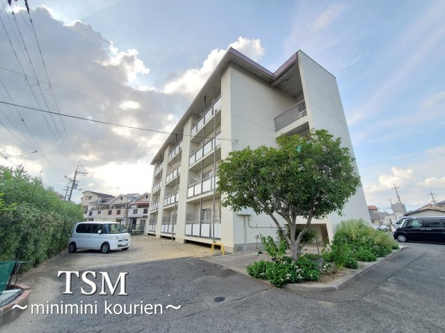 塚本マンションの外観