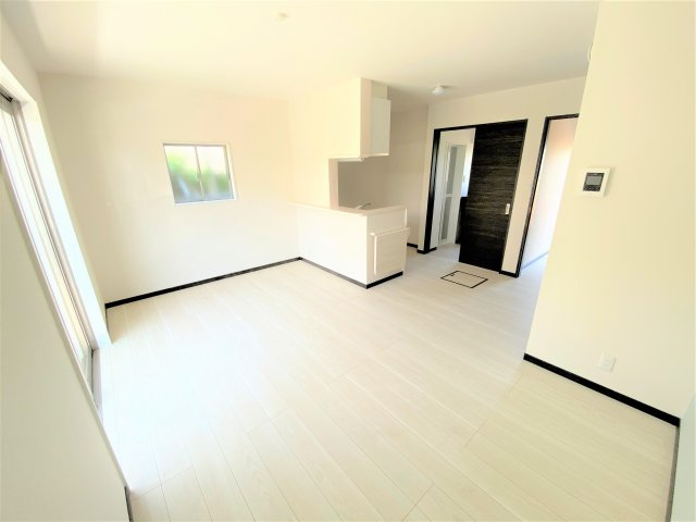 CALM DOWNの居間・リビング