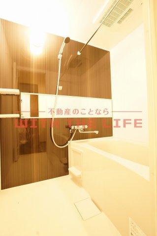 BRAVE BASE REO【10,000円キャッシュバック】の浴室|落ち着いた空間のお風呂です