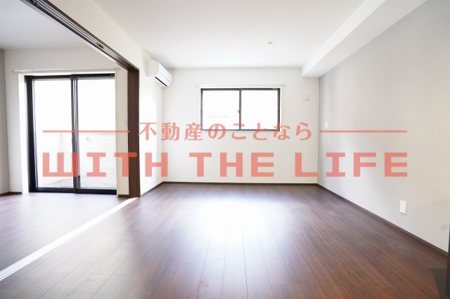BRAVE BASE REO【10,000円キャッシュバック】の内装|明るい室内です