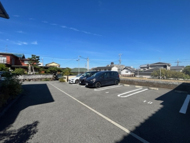 くみの木ヒルズⅠの駐車場