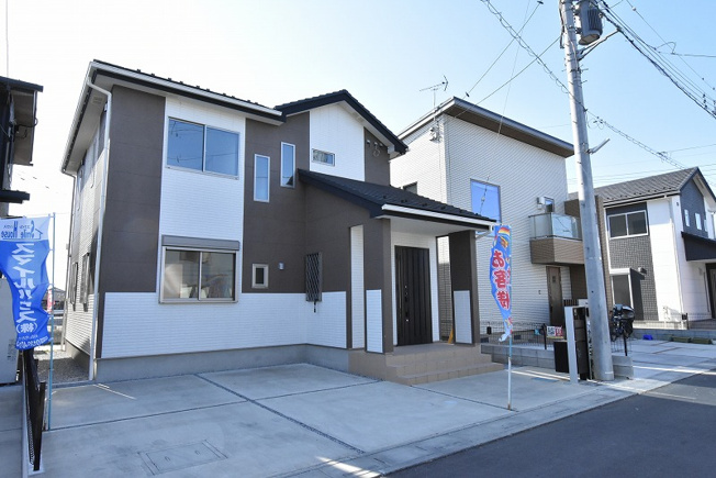 【外観】 | 鴻巣市箕田字富士山　全14区画 | 旭化成へーベルパワーボード外壁は耐久性・断熱性・耐火性・遮音性に優れたALC外壁材で、快適な暮らしを支えます。