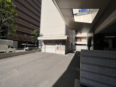 【駐車場】 | レジデンス梅田ローレルタワー