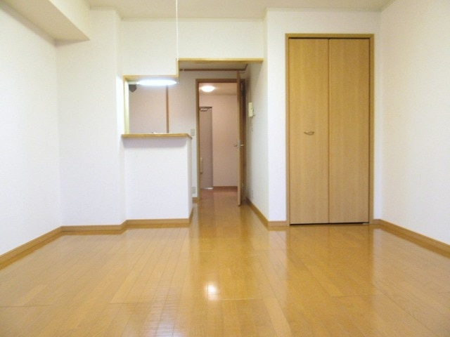 メゾンドグラースNの居間・リビング