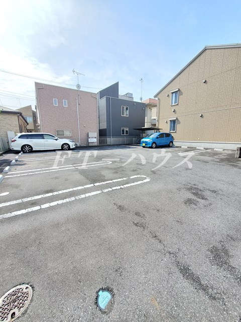 グランツ幕張の駐車場