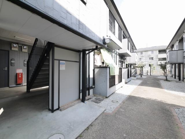 サンビューラ梅美台Cのエントランス