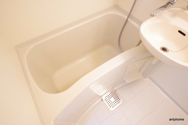 ビオス京橋　仲介手数料無料の浴室