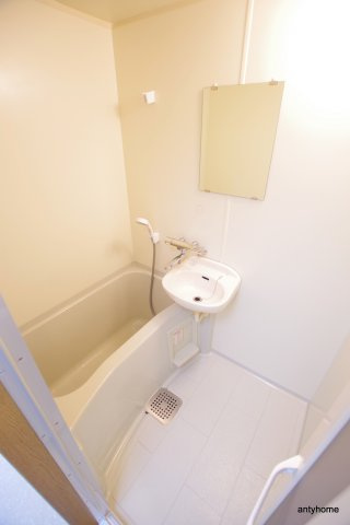 ビオス京橋　仲介手数料無料の浴室