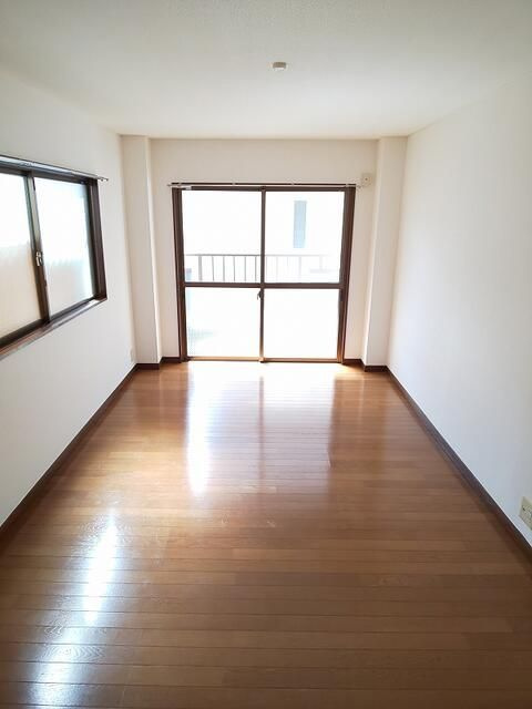 プチハイムＫの洋室