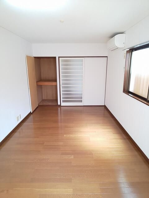 プチハイムＫの洋室