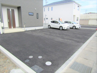 【駐車場】 | クレイドルガーデン　南アルプス市下高砂2号棟 | 駐車スペースは５台です！