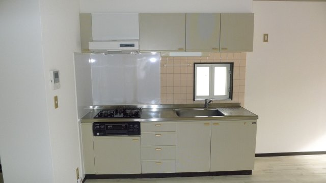 翠花苑Aのキッチン