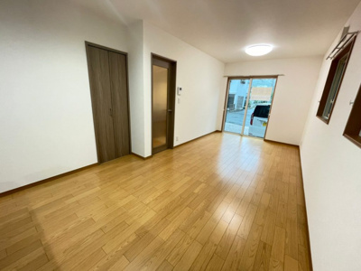 【居間・リビング】 | 鳥取市青葉町３丁目未入居戸建て