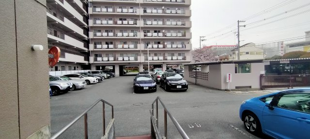 日商岩井菫橋ハイツの駐車場|敷地内駐車場です。