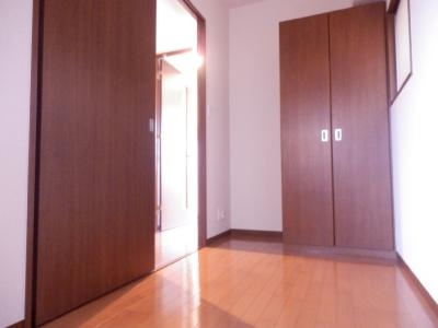 S-FORT二条城前（旧グランエターナ二条城前）の子供部屋|洋室