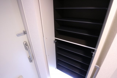 【玄関】 | イーストブルー六番館