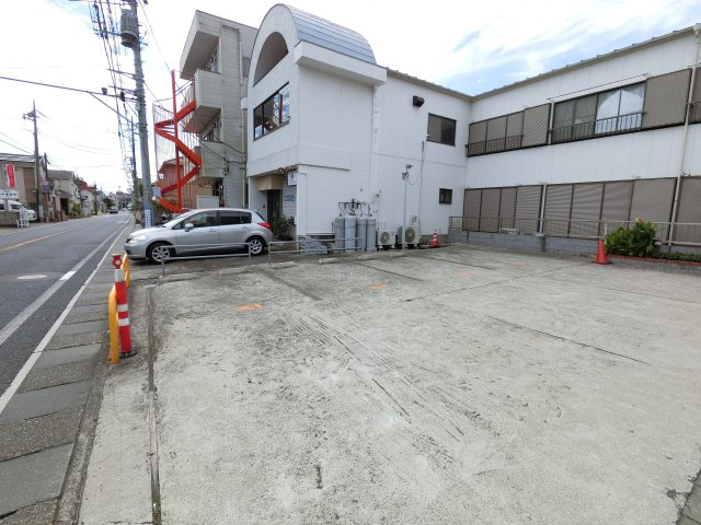 【駐車場】