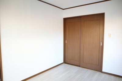 【洋室】 | サンシャイン・ハイツ