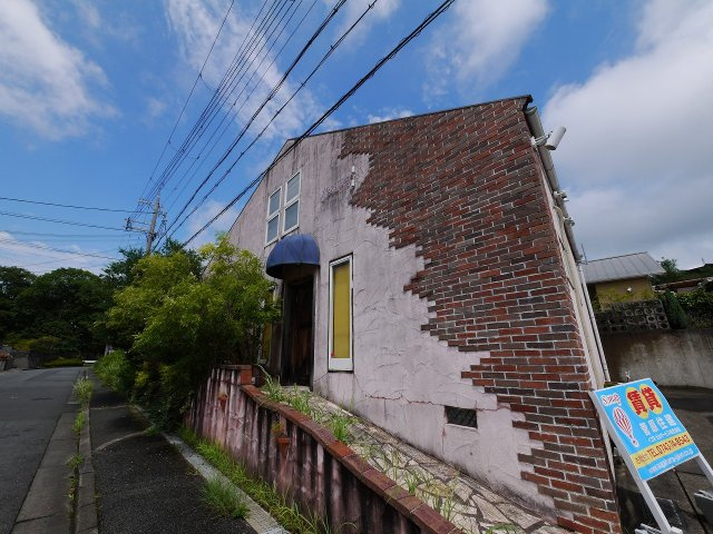 東山町　山田店舗の外観