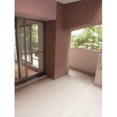 ワコーレ山本通センツィオのロビー