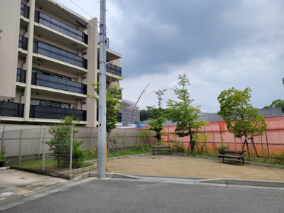 【外観】 | グラン レ・ジェイド夙川苦楽園口 | 住戸の南側は公園のため明るいです。