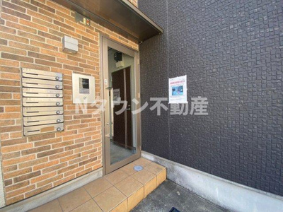 【エントランス】 | BRIX | 建物の内部です