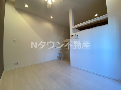 【居間・リビング】 | Villa Clelia | ゆったりとしたリビングです