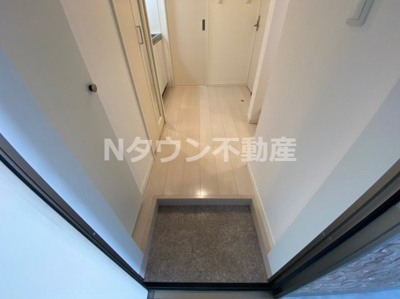 【玄関】 | Villa Clelia | 収納もある玄関です