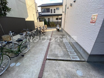 【エントランス】 | クリアス | 落ち着いたエントランスです