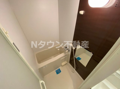 【浴室】 | K Flat | お風呂で日々の疲れを落としましょう
