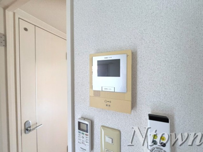 【セキュリティ】 | パルティール名塚 | モニター付きインターホンです