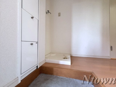 【玄関】 | シェモア千種公園 | 収納もある玄関です