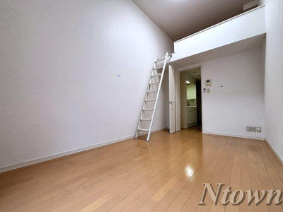 【居間・リビング】 | シェモア千種公園 | ゆったり過ごせるリビングです