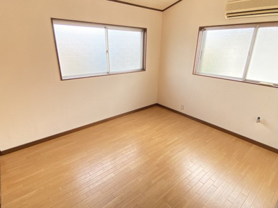 【洋室】 | 蔵敷二丁目貸家 | 個人の部屋や寝室として使える洋室です（参考写真）