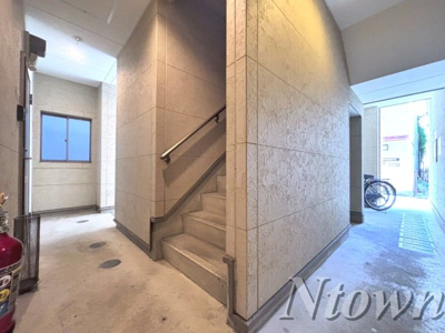 【ロビー】 | カーサ・ルチア千種B | 建物の内部です